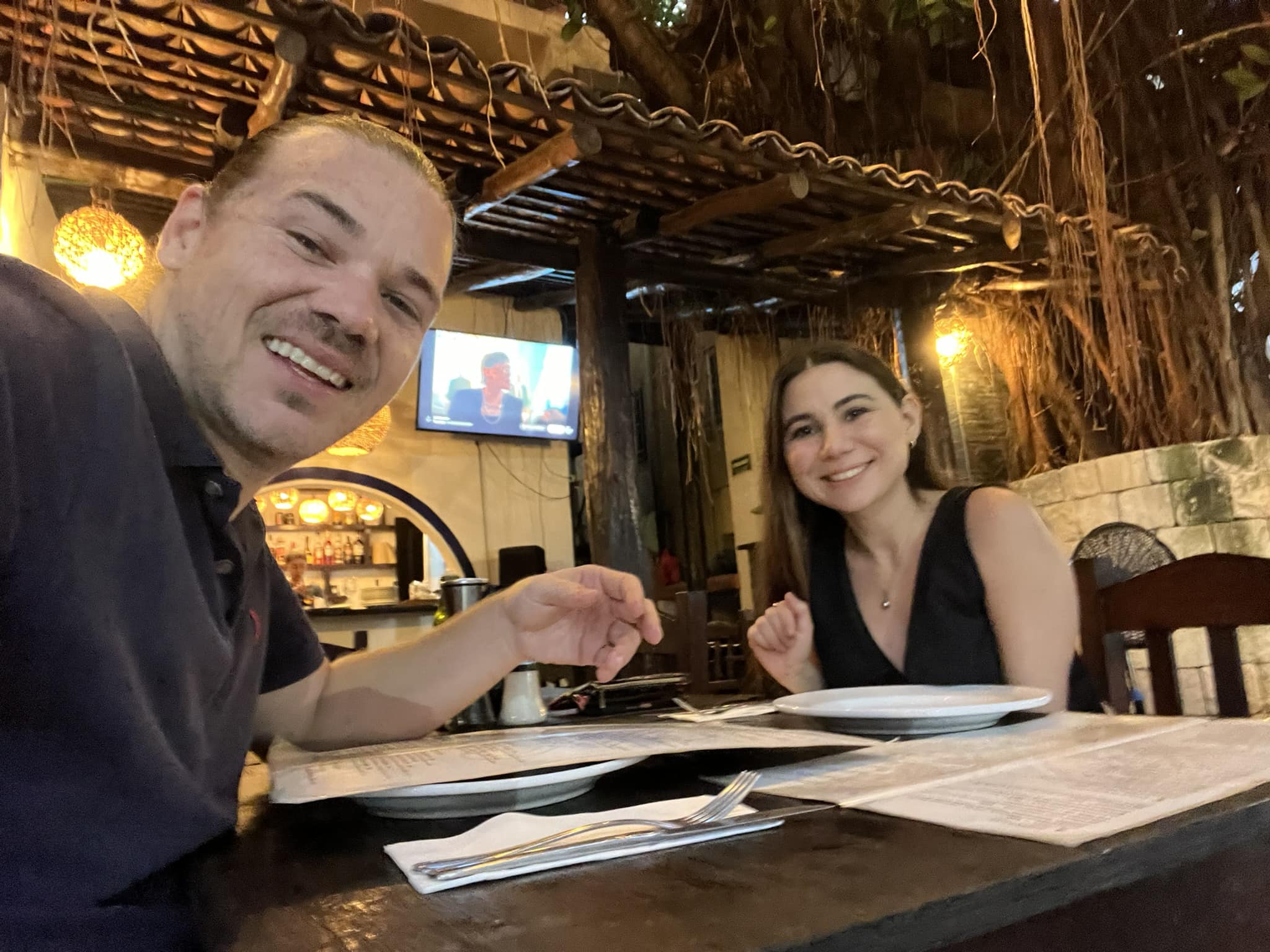 Kike Vázquez y Dra. Pamela Salinas